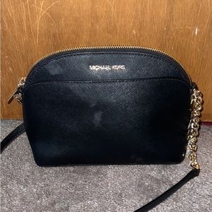 Black top zip mk bag